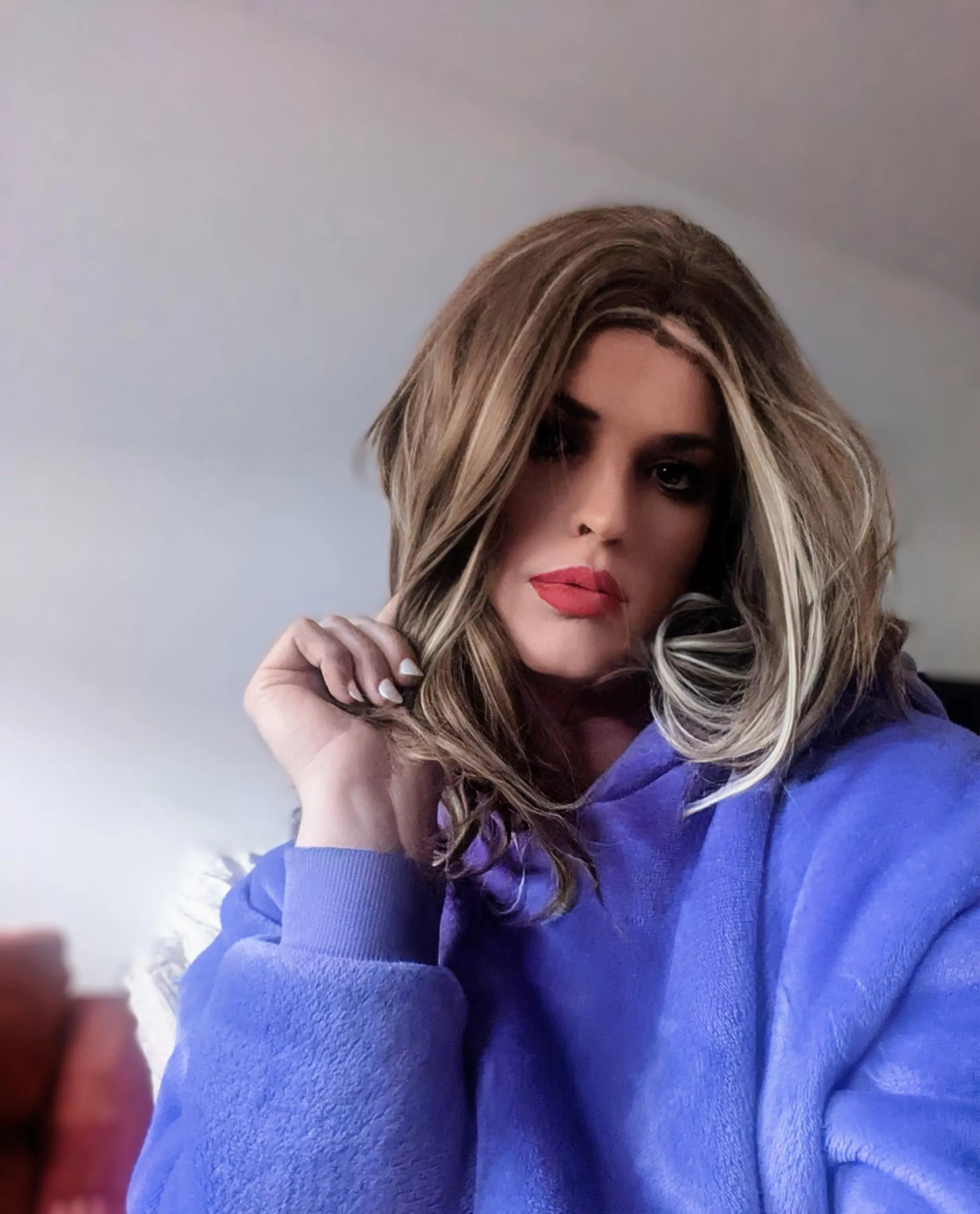 Any straight guys want my big lips around there dick posted by SeriousAd8920