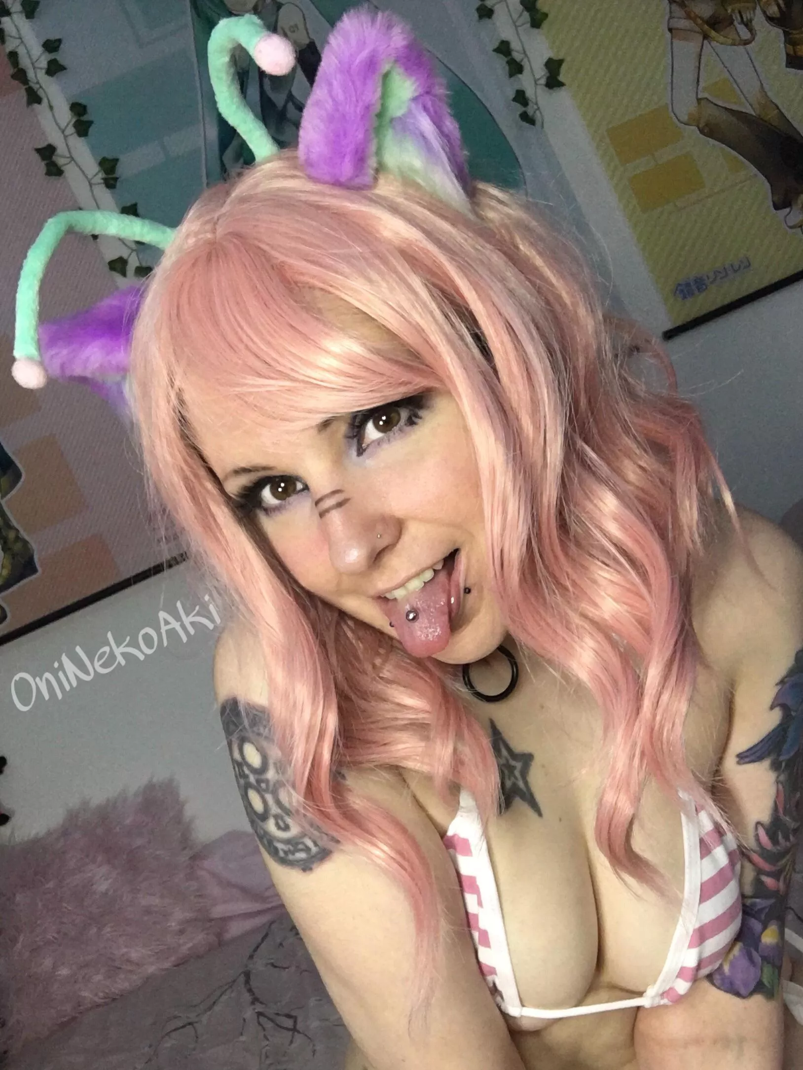 Any treats for a kawaii alien kitty? posted by Oni_Neko_Aki