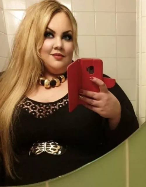 Any UK people want to fat chat? adults only 🐄🐮🐷🥰🥰🥰🥰🤔🤔🥰 by bigblondebutter400