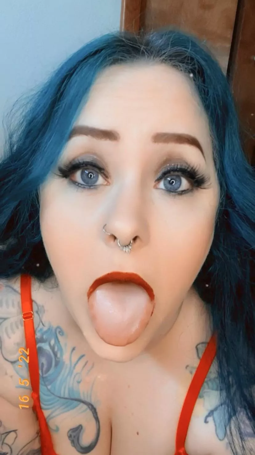 Any volunteers? posted by Thattattooedgirl_