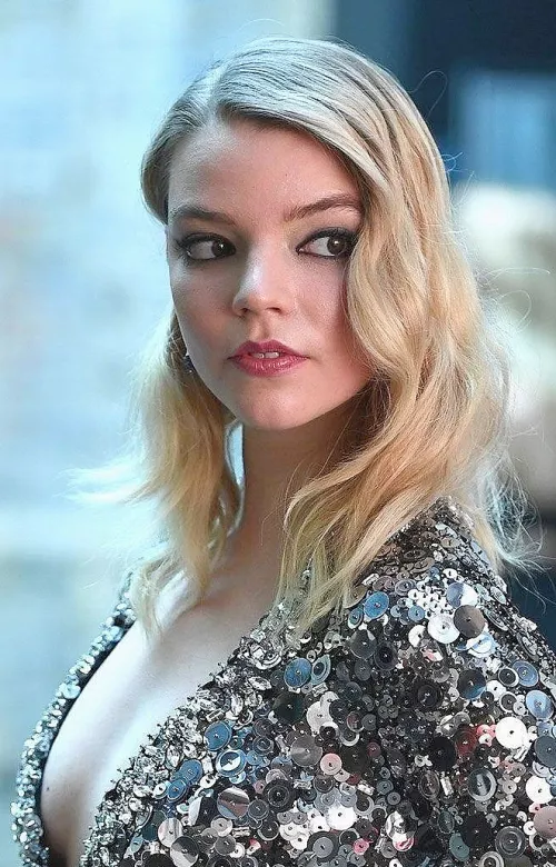 Anya Taylor-Joy by skipperbob