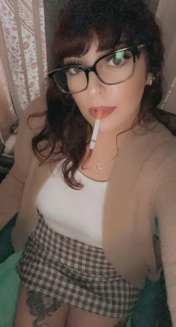 Anybody fancy a fag? 🚬🚬 posted by BustyBri69