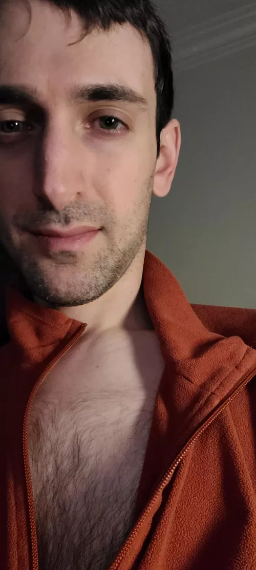 anyone else wouldn't mind a gayming and cuddling? by lymeguy