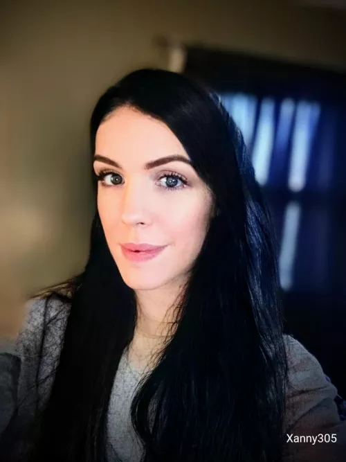 Anyone feeling lonely and want to chat! I try to respond to everyone!! 💕 by Xanny305