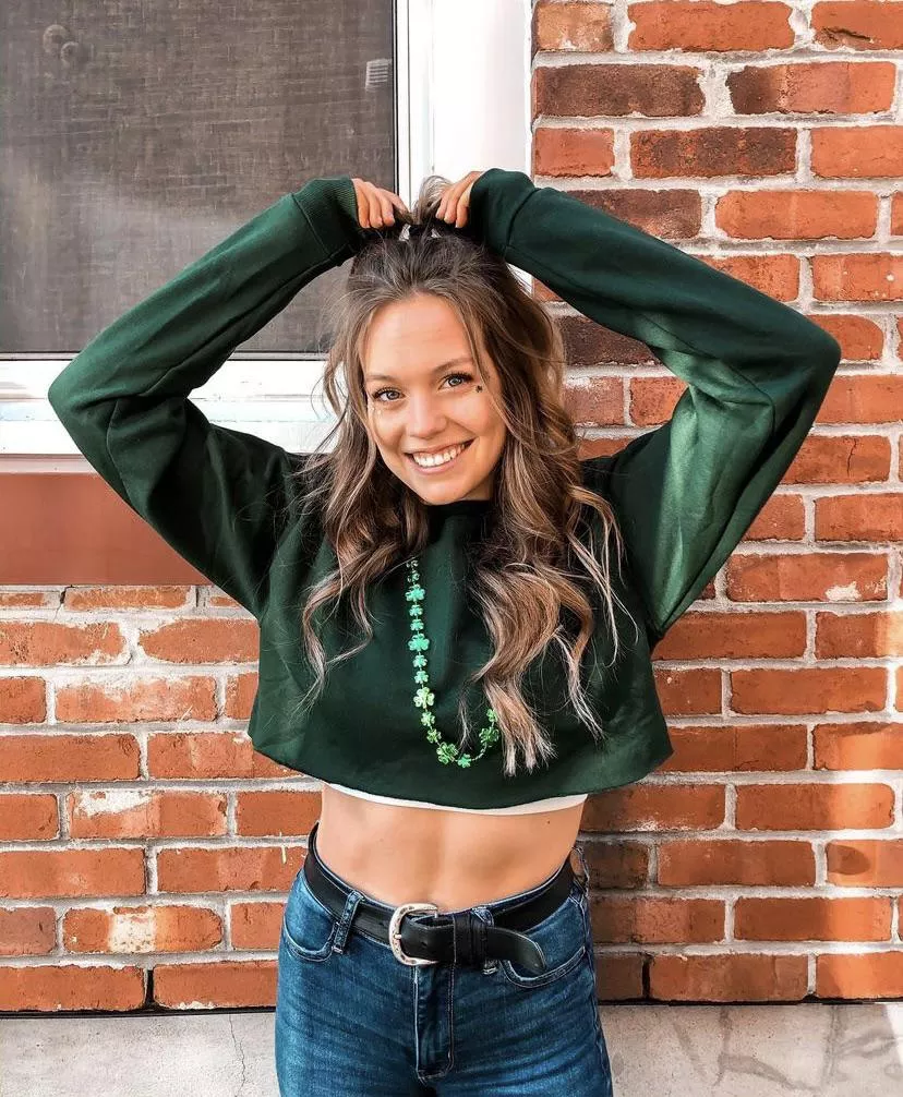 Anyone from Ontario Canada want to share/trib girls we know? posted by carlosdasilva99