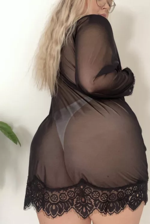 Anyone got a big dick for me? by cheeky_yelo