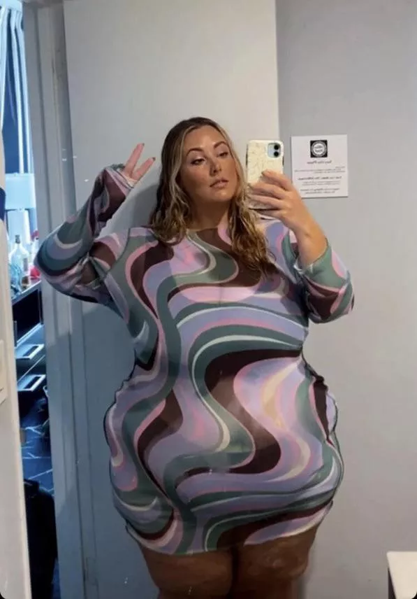 anyone know her @? posted by davyschmavy