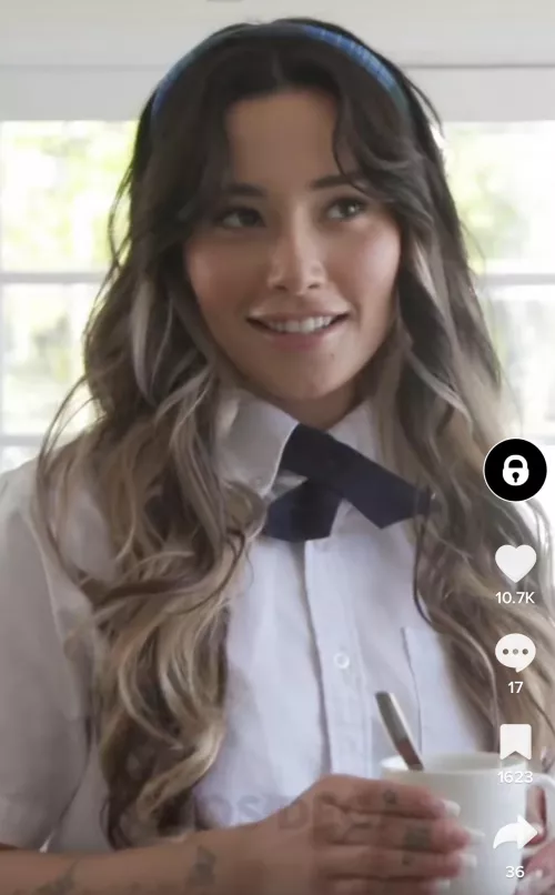 Anyone know her name? Please n thanks in advance! by ChicoandChica15898