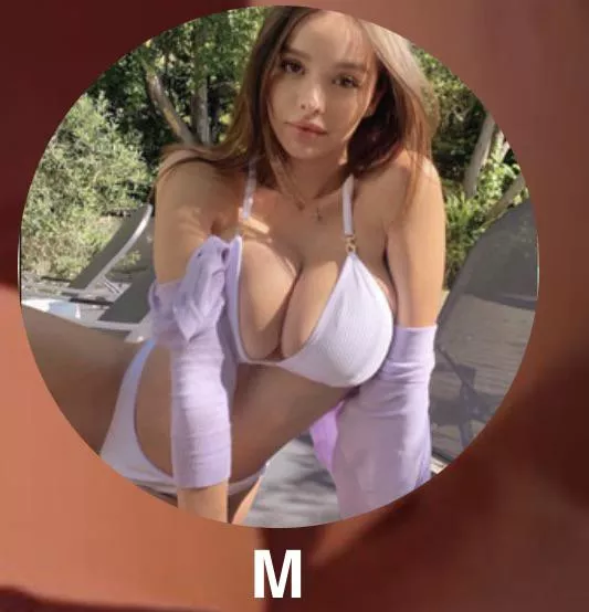 Anyone know her name? posted by 32Swerve