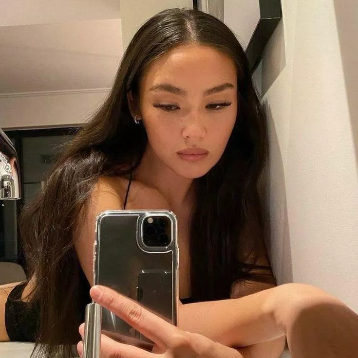 Anyone know who this is?need some help homies posted by walterwitman