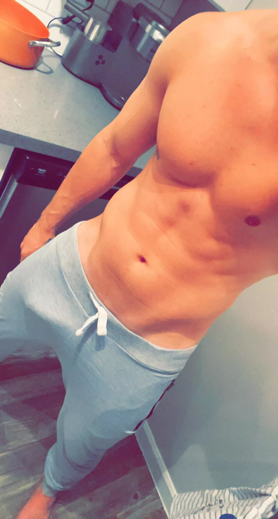 Anyone like grey sweatpants? posted by Environmental_Ad8744