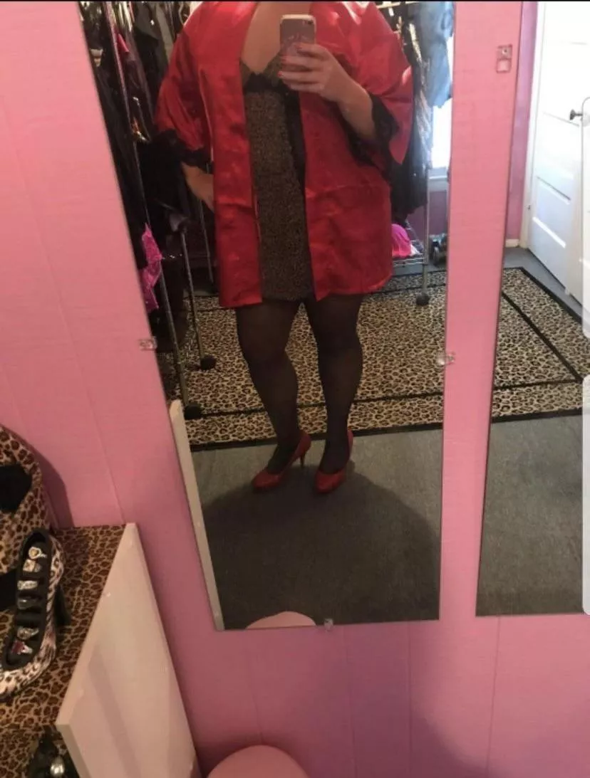 Anyone like pantyhose and lingerie? posted by fastgunfife