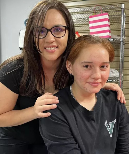 Anyone like this bitch && her daughter? If you wanna rp as one or see more hmu they both got great a ass by daonebyby2