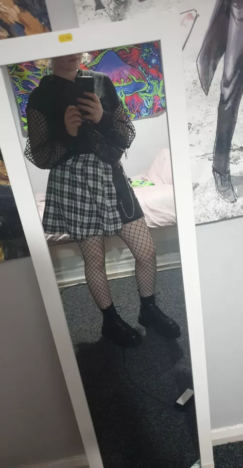 Anyone looking for a submissive goth gf? by lil_sma