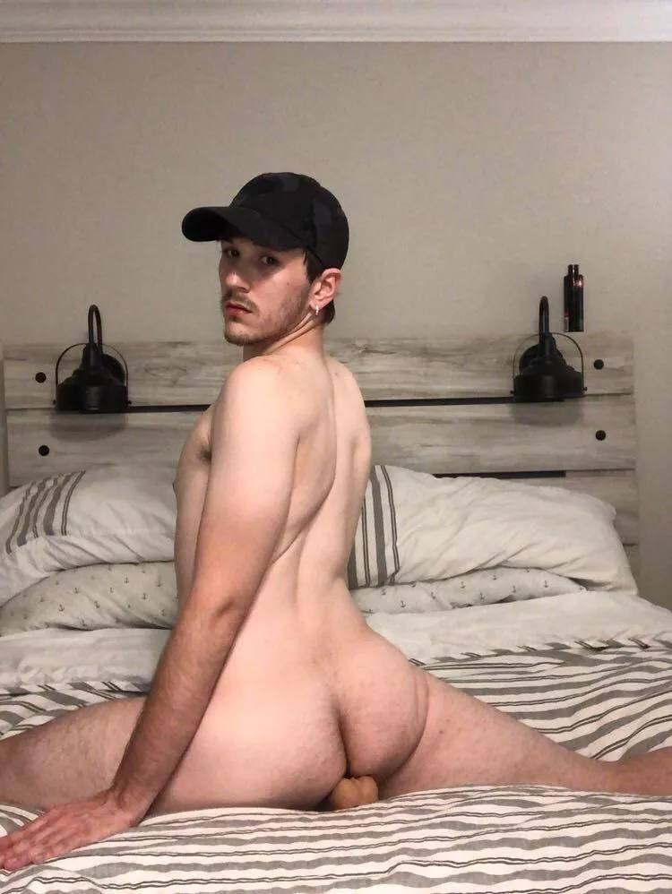 Anyone order a banana split? 🍌😈🥵👅🍑🍆💦👇🏻🔗👇🏻 posted by caked2