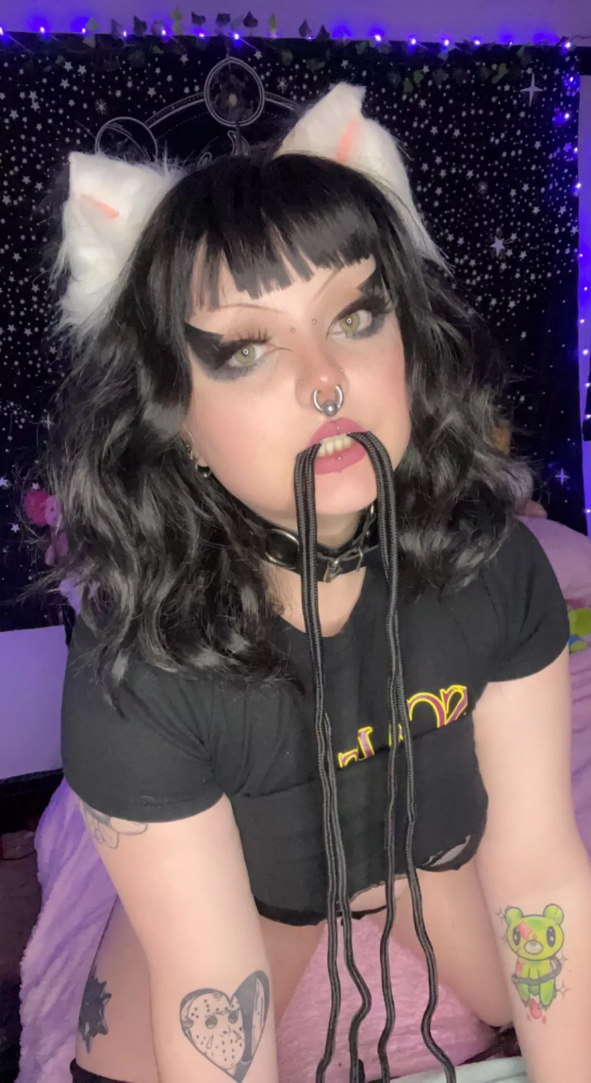 Anyone order a goth kitty gf? 🖤 posted by Coteo