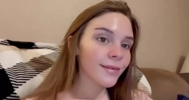 Anyone recognize her? posted by Existing_Guarantee97