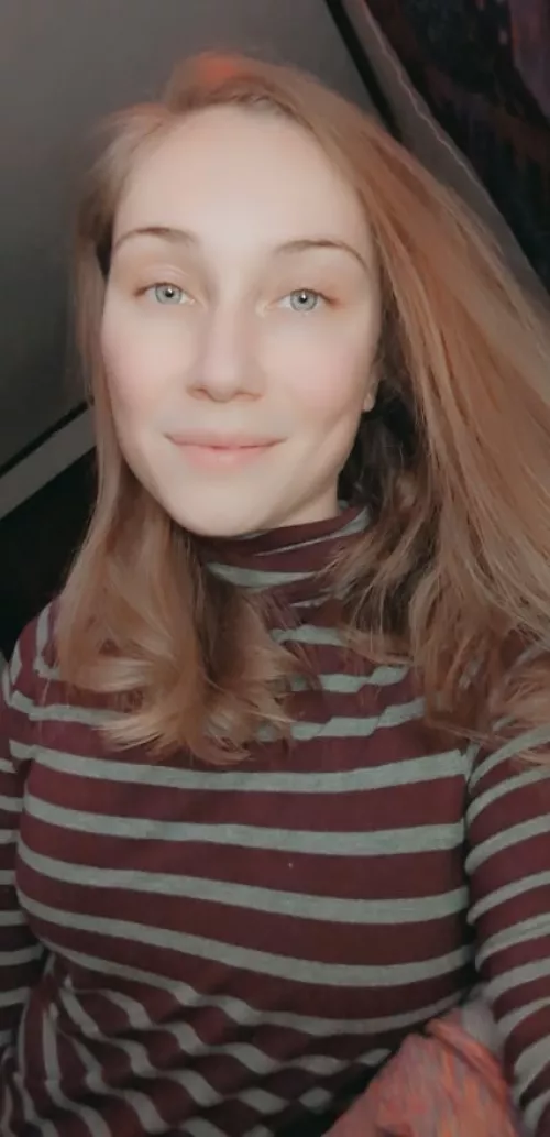 anyone still into normal girls?? Just your typical girl next door with a fat white ass, a cum addiction, and a FREE OF :p by mormoanhooronlyfans