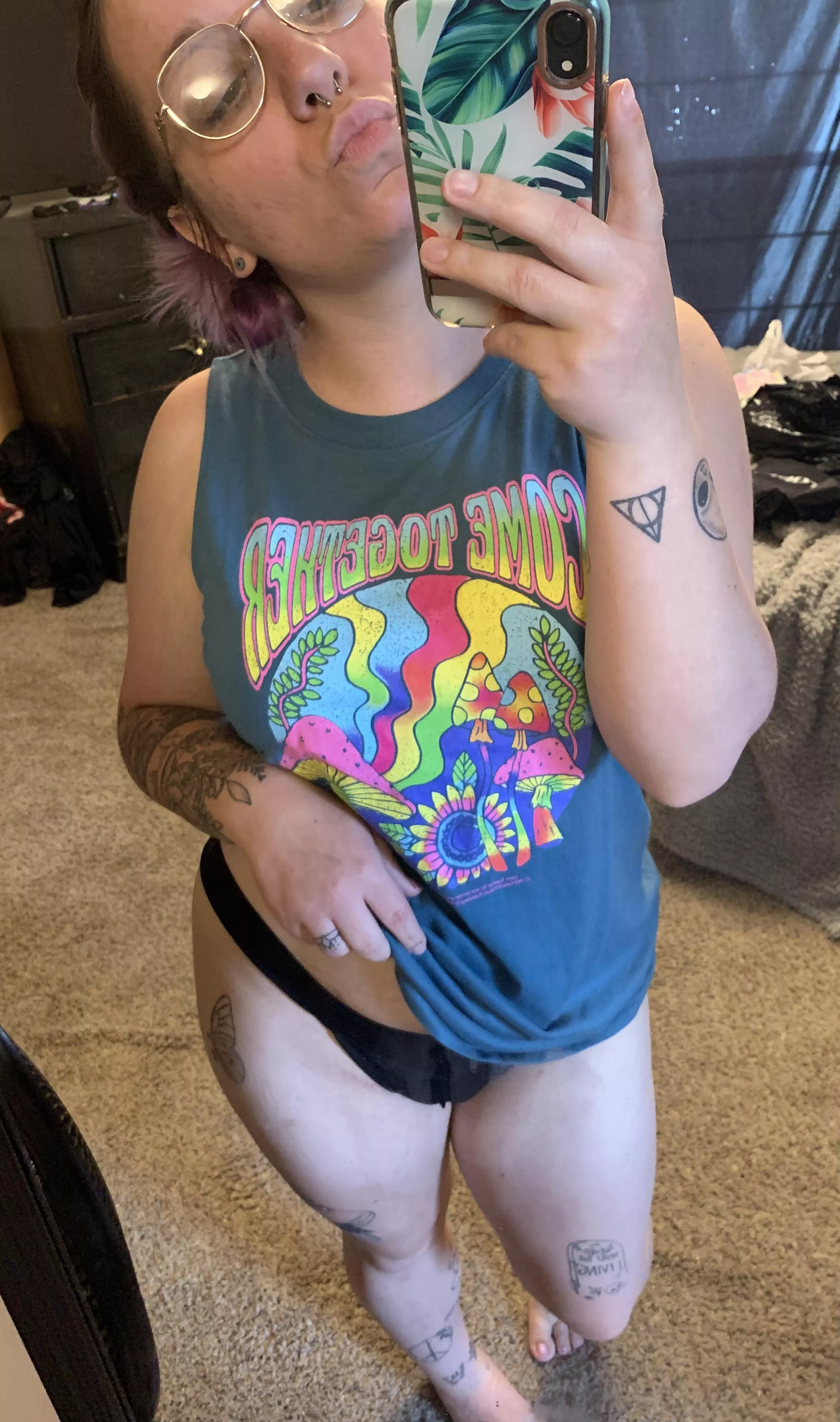 Anyone thirsty? 😏 come chat with me on my OF. 🥺 posted by SomanticLace