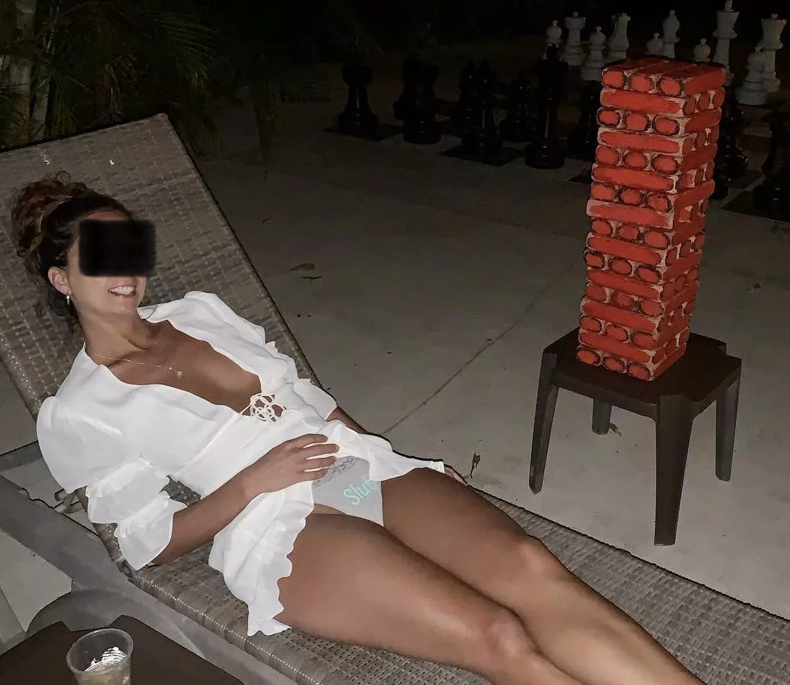 Anyone up for Jenga? posted by midwesthotwife89