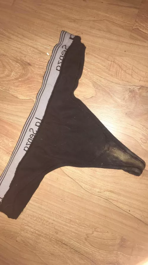 anyone wana sell their gf/mom/sister/teen panties (example)$$$ by Consistent_Pain_4989