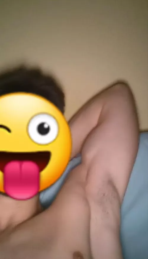 Anyone wanna chat? by swimmerboy22x