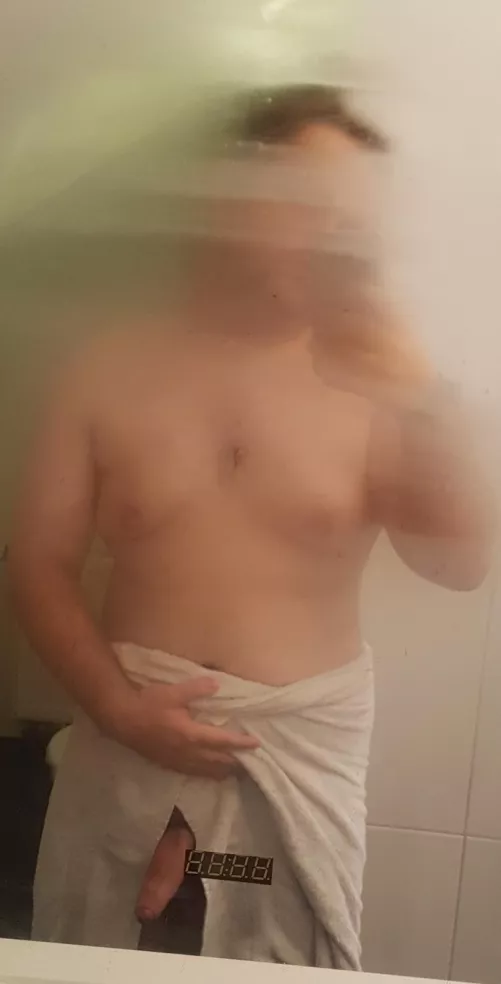 Anyone wanna come over :3 DMs open by Mekeke1917