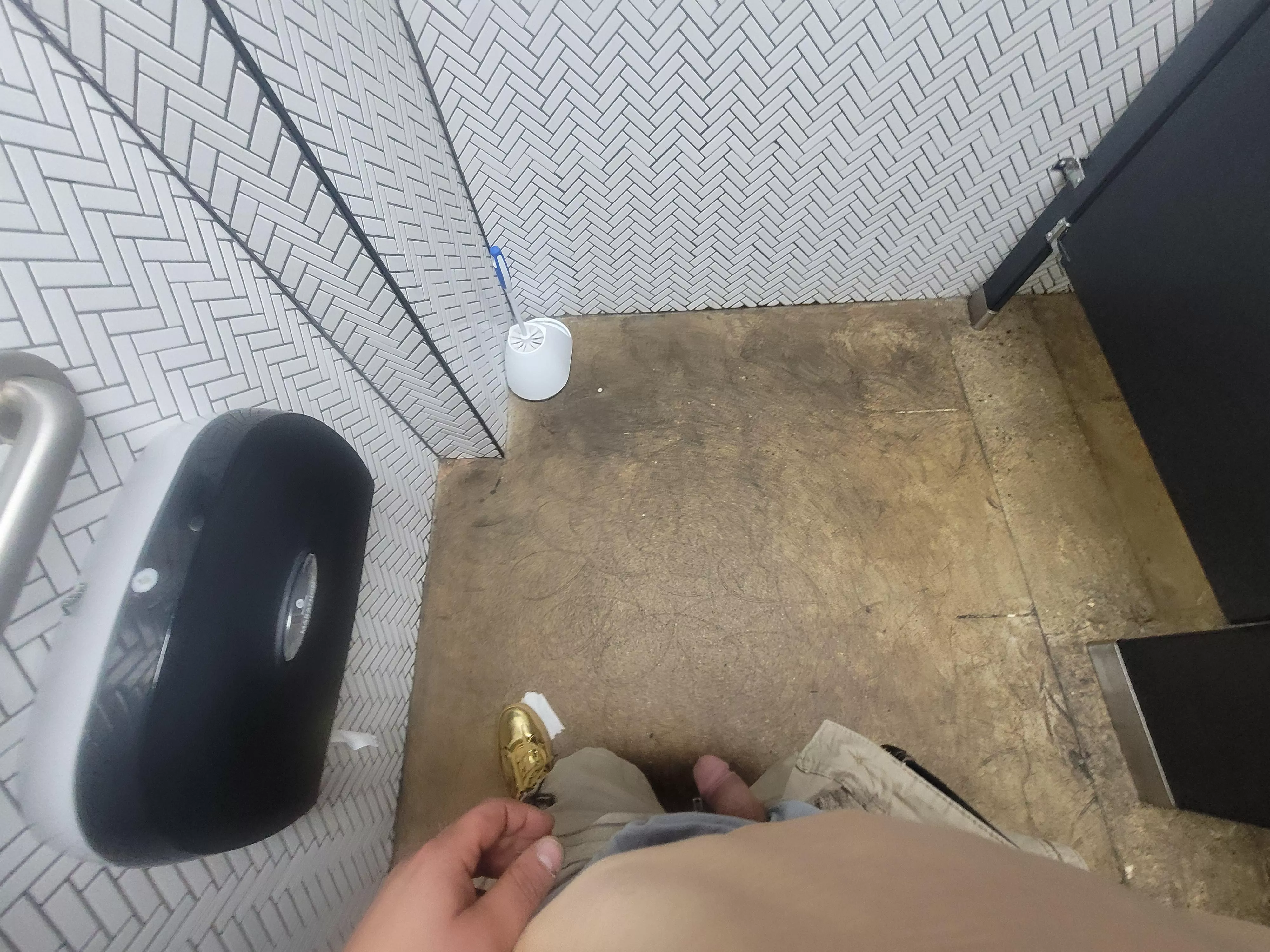 Anyone wanna get me off in the bar restroom? posted by goldhatsmallpp