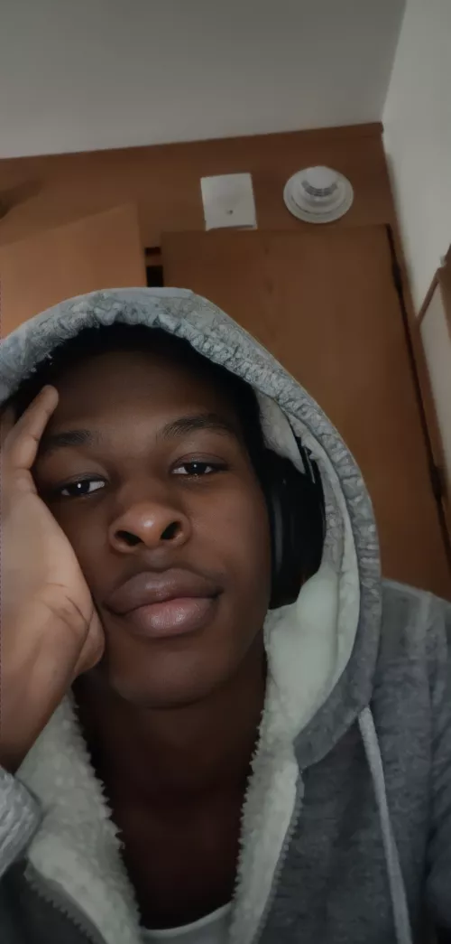 Anyone wanna give me advice on elden ring or jjst chat? by Ajnarak_A