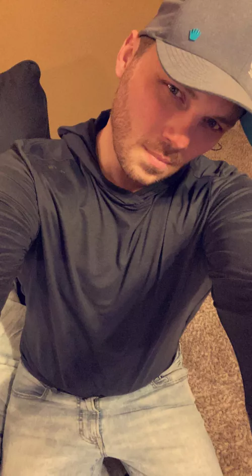 Anyone wanna join a group chat? by No_Echo5827