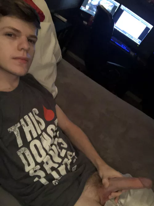 Anyone wanna play games? by itisdmj