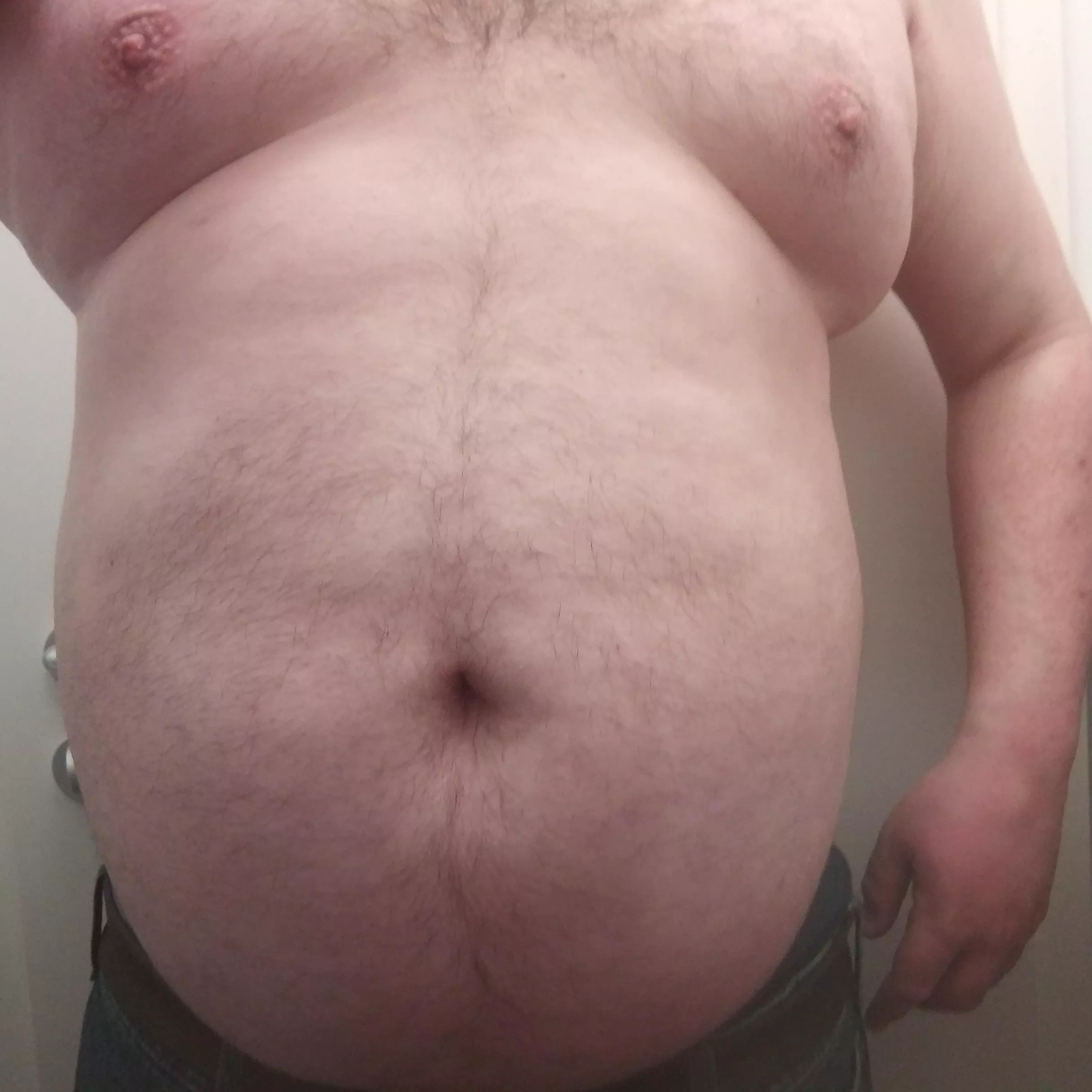 anyone wanna rub my tummy? posted by iAmnotJoe2