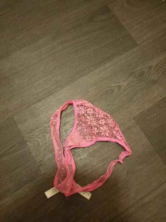 anyone wanna trade sisters panties pics? posted by One_Cardiologist1207
