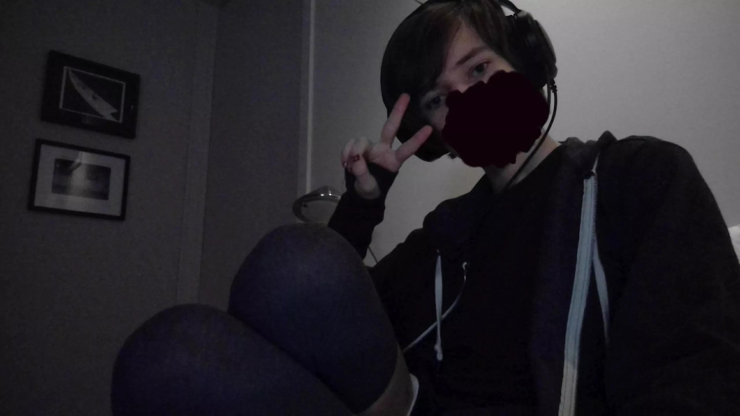 Anyone want to cuddle? UwU posted by Lung_bean