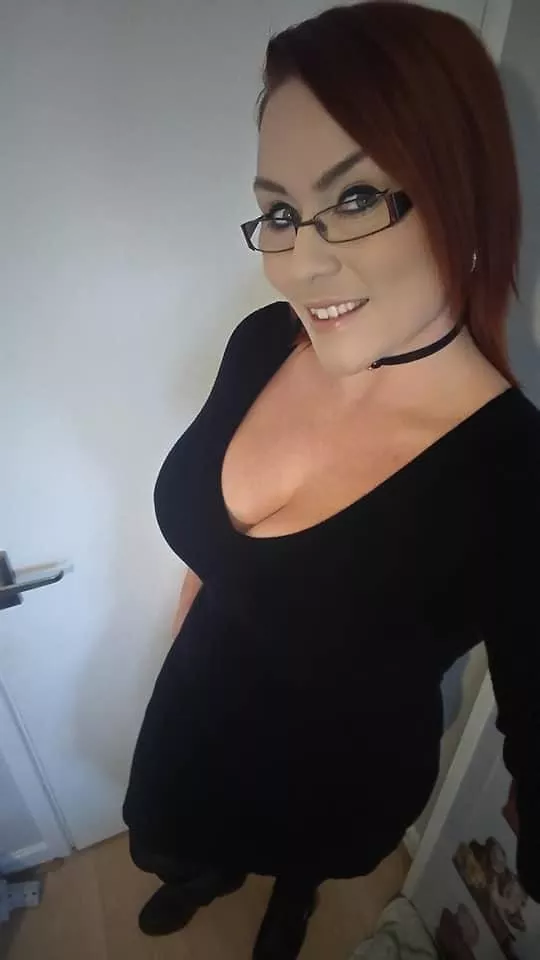 Anyone want to cum tribute curvy old with big tits kik me saraz69 posted by lovetribs12