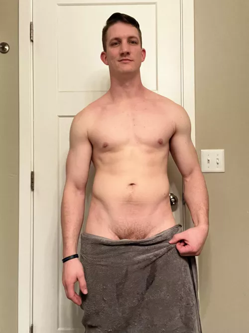 Anyone want to give me a hand? 😉 by Maxishisname