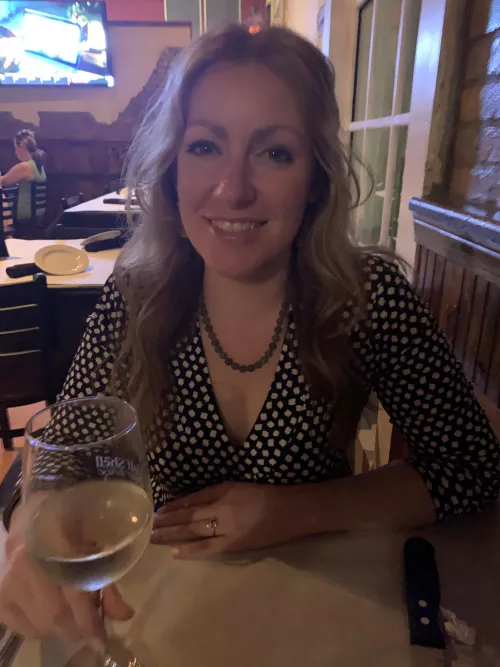 Anyone want to message while I’m out at dinner w wife? by hornywhatev