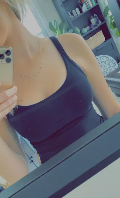 anyone want to trib her?! dm on here if so by TrilboSwaggins