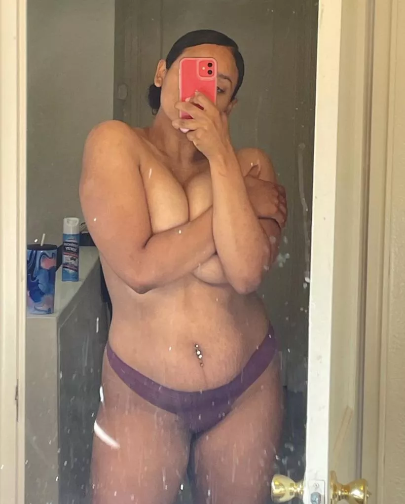 Anyone willing to jerk to videos I make for them in private? 😘😘 posted by Hotwifeluna1403