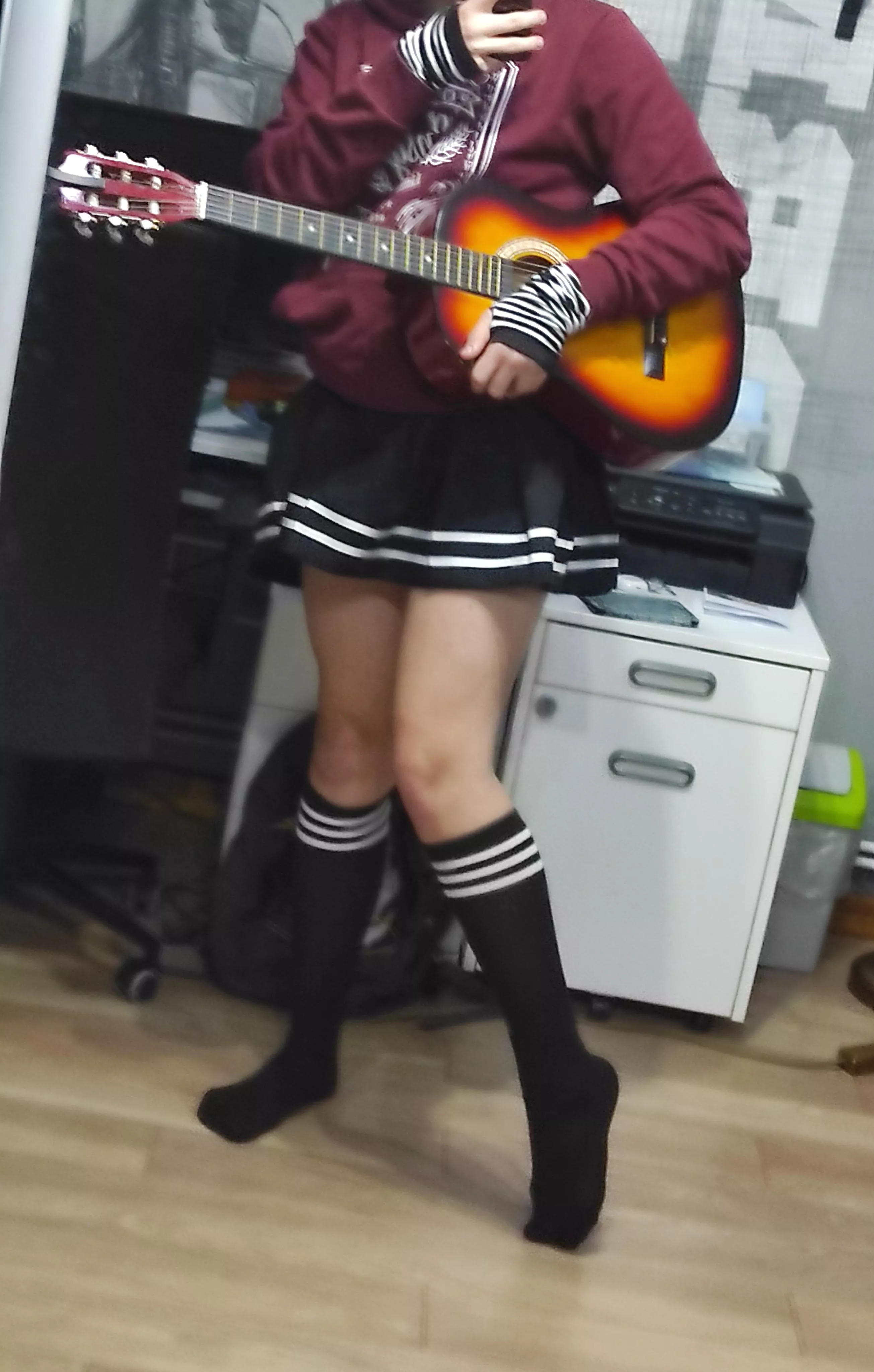 Anyway, here's wonderwall posted by nurian000