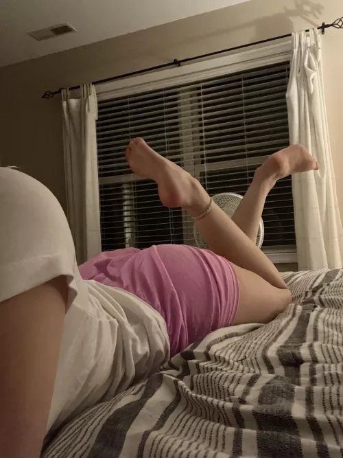 Arches up by tinytoefan