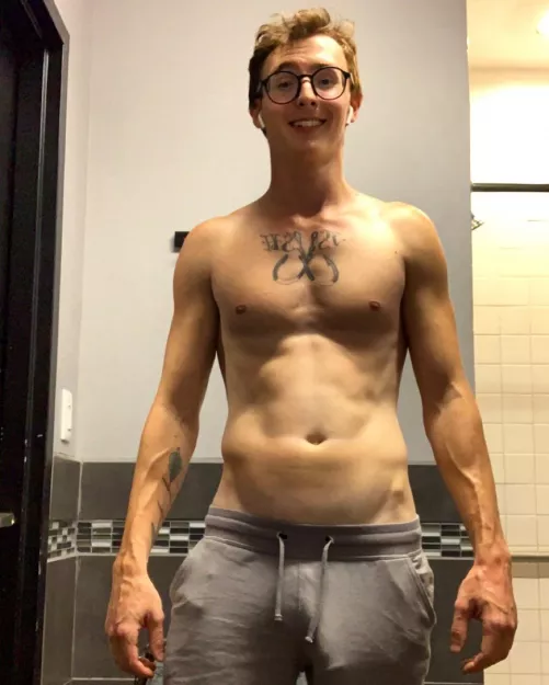 Are my abs hot enough? by TommySmokeOF