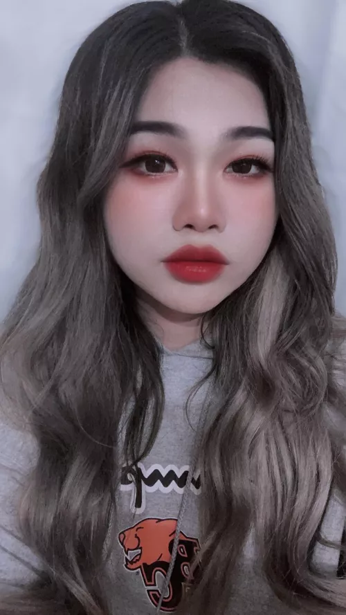 Are my lips a great asset? 🥺✨💋 by averageladyboy