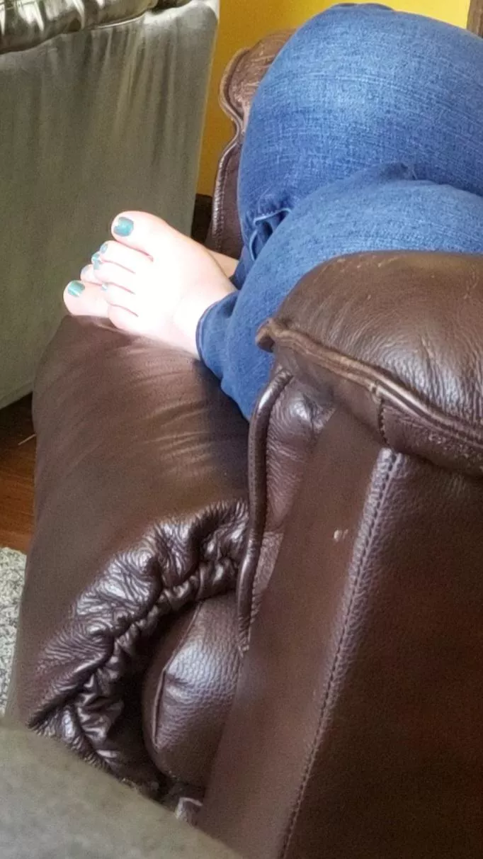Are my toes cute enough to be here? posted by Eastwood82