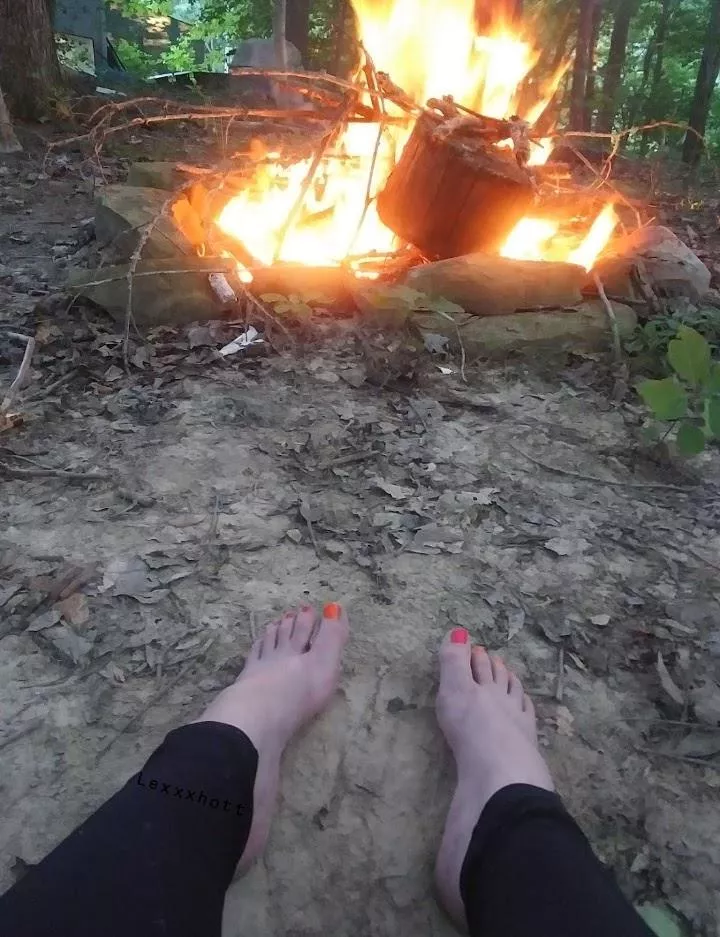 Are my toes good enough to post here ? posted by lexxxxhott1998