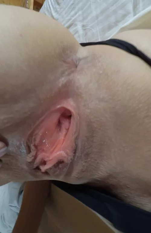 Are there many who want to lick my holes? by alisalovely