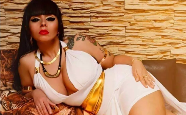 Are u into Arab Slut? posted by MammothCommemoration