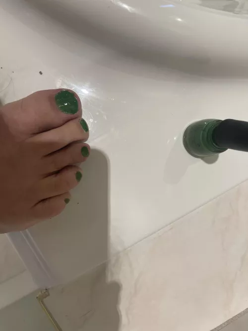 Are we sure about green ? by bellalessard