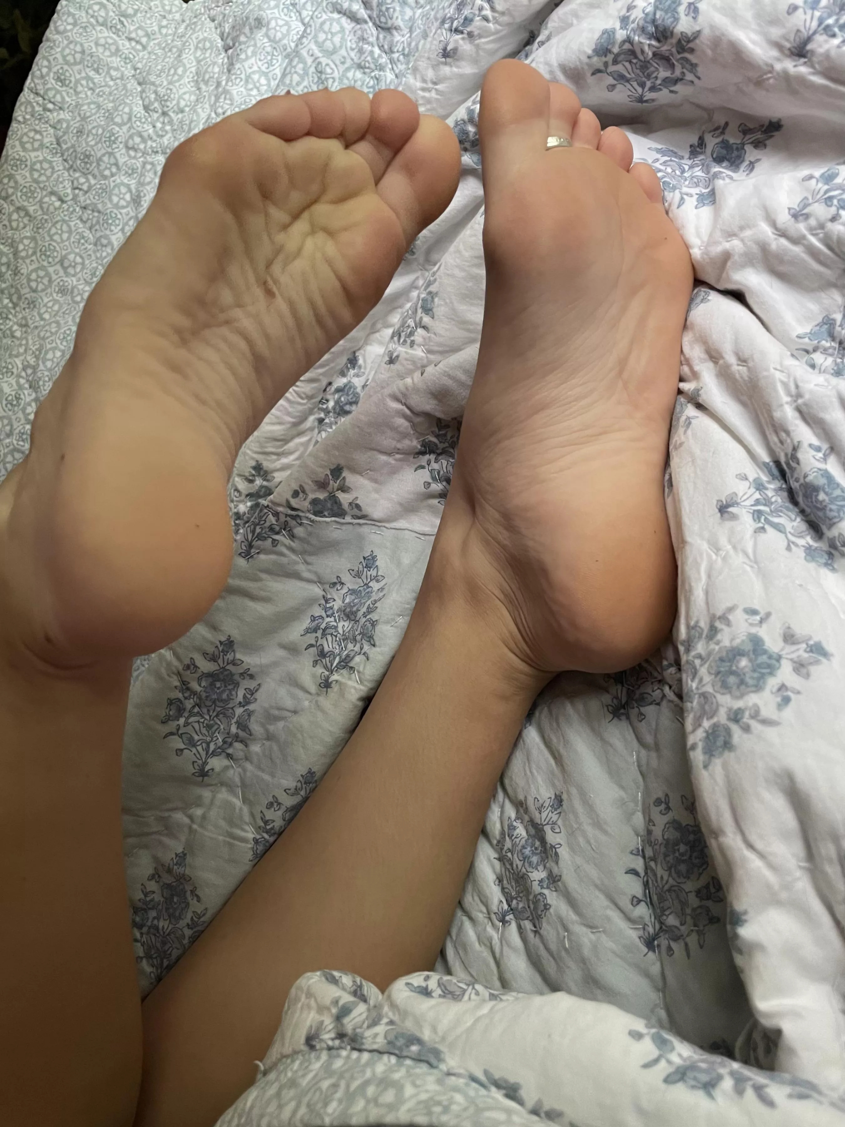 are you a scrunched or flexed kinda guy? posted by babygirlfeet89