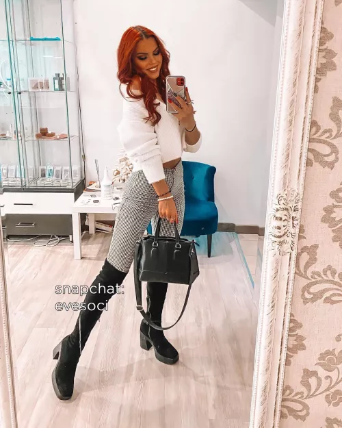 Are you curious? [F]19 by smallelephant516